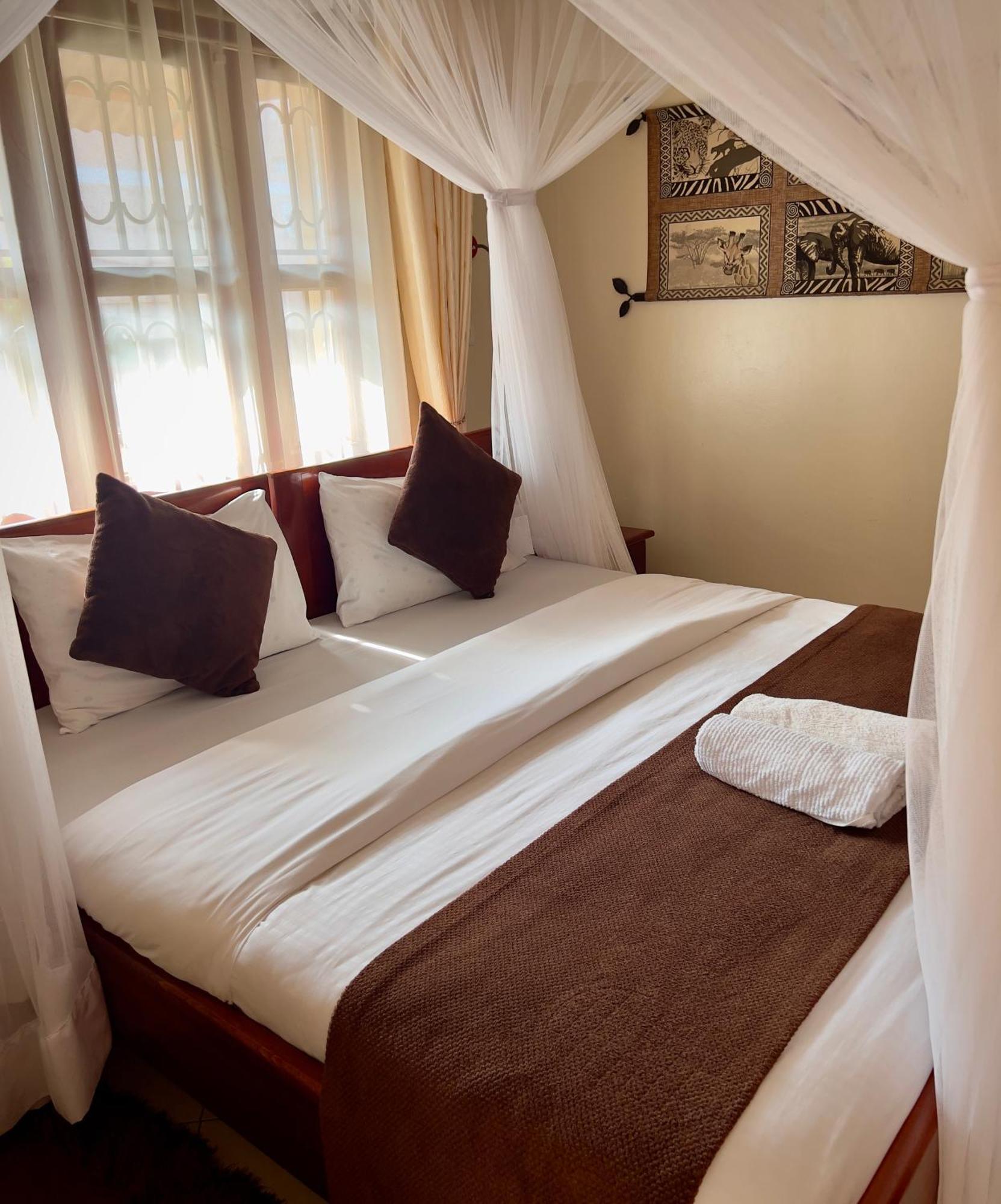 Sunset Hotel Entebbe Eksteriør billede