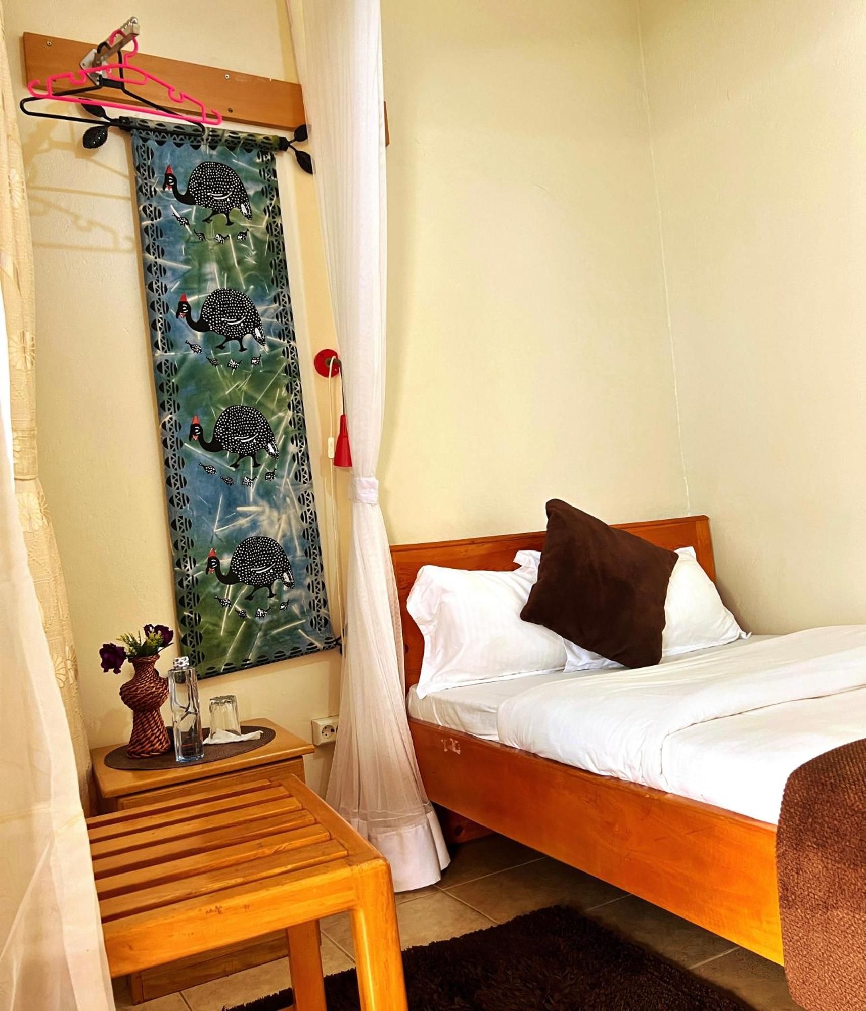 Sunset Hotel Entebbe Eksteriør billede