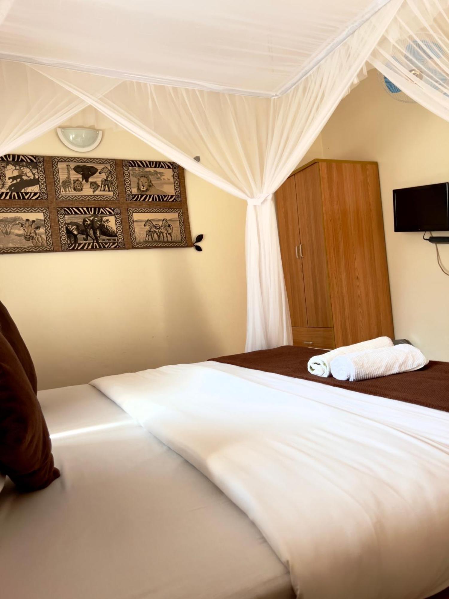 Sunset Hotel Entebbe Eksteriør billede