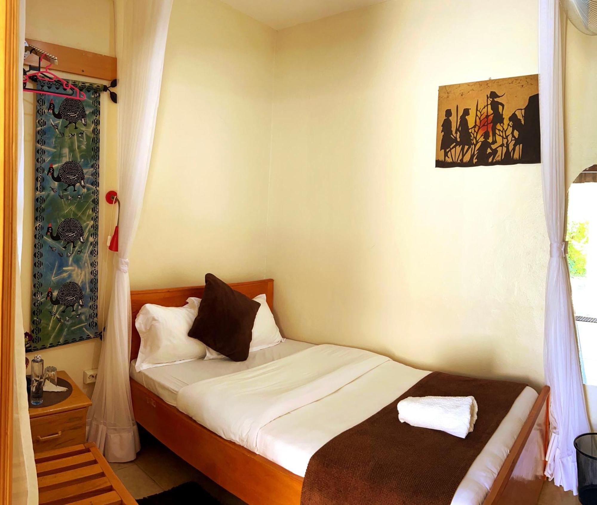 Sunset Hotel Entebbe Eksteriør billede